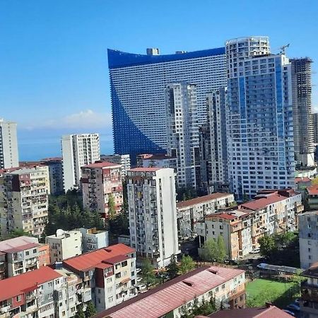 Lilia Appartamento Batumi Esterno foto