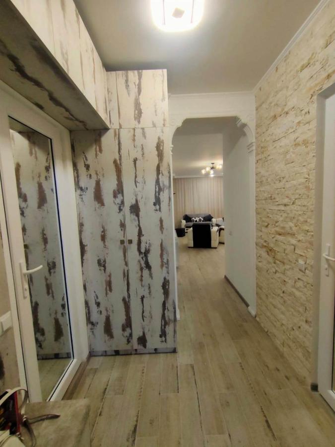 Lilia Appartamento Batumi Esterno foto