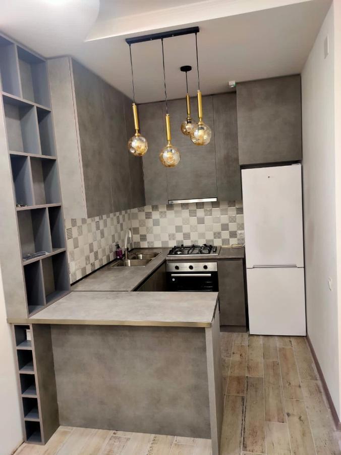 Lilia Appartamento Batumi Esterno foto
